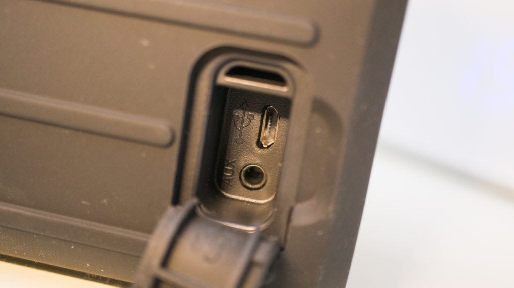 skull candy air raid speaker 5