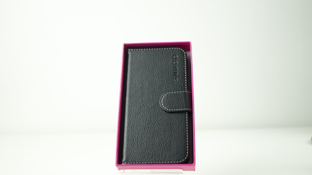 snugg-folio-leather-iphone-7-case-1