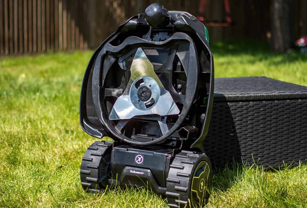 robomow_rc308u_blade