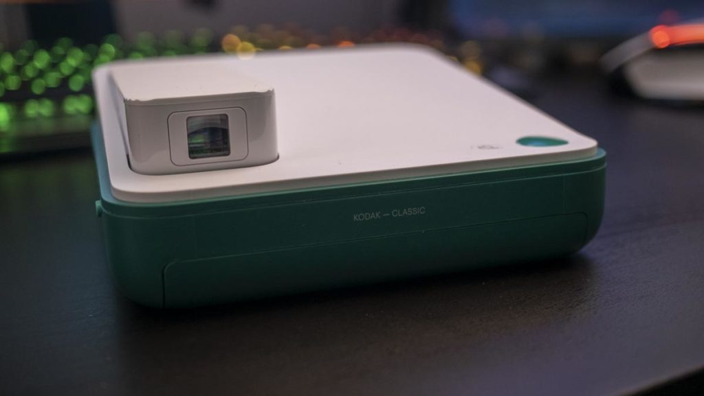 kodak smile classic instant camera