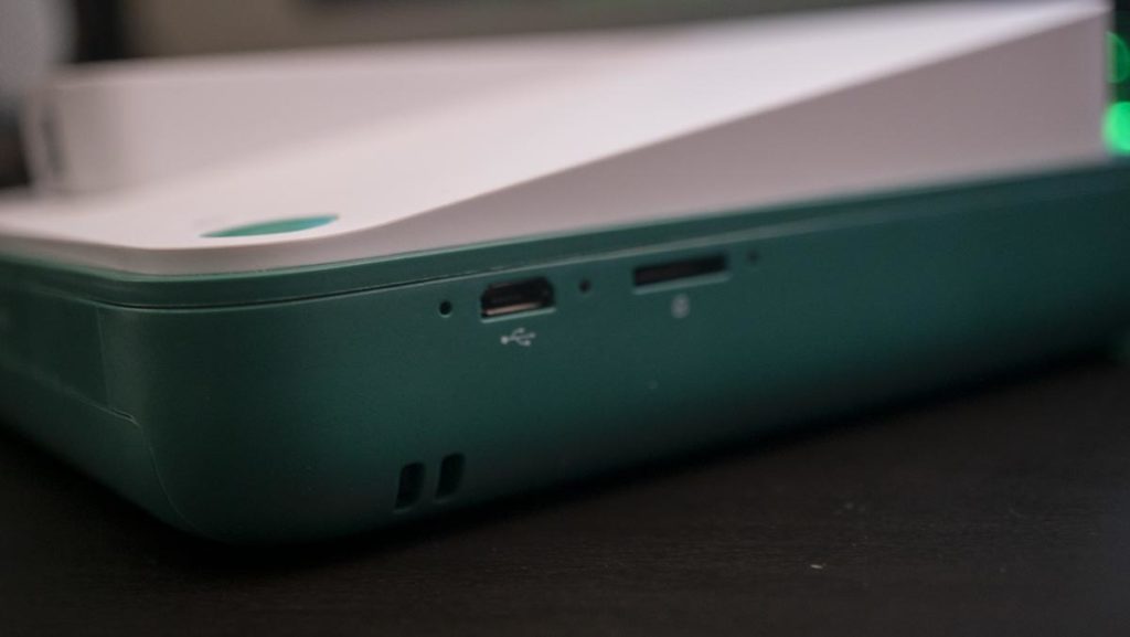 kodak smile classic instant camera