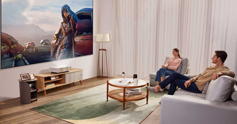 LG CineBeam_Lifestyle 01 copy-min